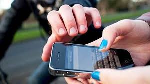 ROUBO CELULAR