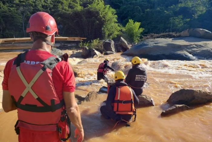 Bombeiros localizam corpo de homem que se afogou em Rio