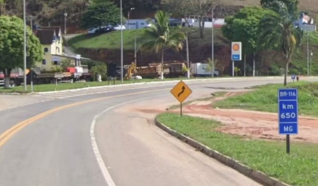BR-116, altura de Fervedouro — Foto: Maps