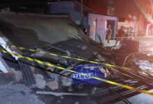 Estrutura de casa desaba e leva à evacuação de imóveis vizinhos em Caratinga — Foto: Corpo de Bombeiros