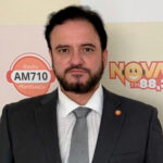 Dr - Carlos Roberto Souza