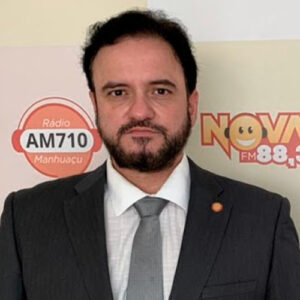 Dr - Carlos Roberto Souza