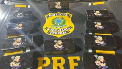 Casal foi preso pela PRF por transportar dez barras de pasta base de cocaína
