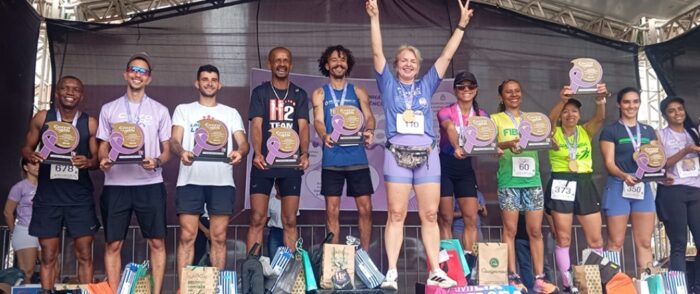 Pódio do evento "Corra por elas" contou com os cinco melhores tempos das prova de 5 km nas categorias masculino e feminino (Crédito: Divulgação / TJMG)